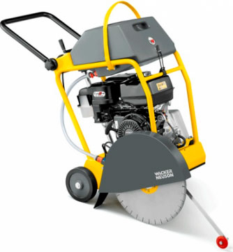 Резчик швов Wacker Neuson MFS-1350CE в прокат в Вологде. У нас лучшая цена за сутки! Возможность взять в аренду с выгодной скидкой до 40% при экспресс доставке 24/7. И помните, ночью стоимость еще дешевле на 30%! #арендапрокат #виброплита #выгодно